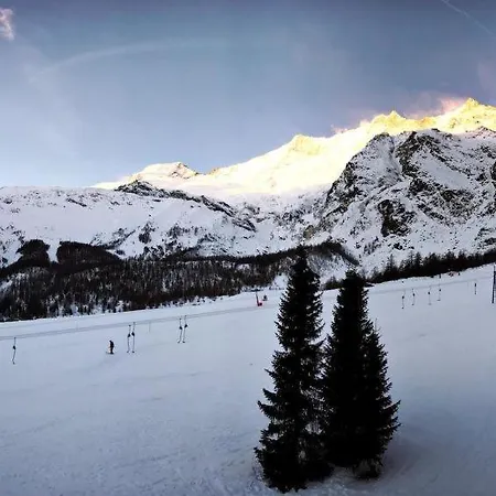 Saas-fee Sleeps 4 Wifi Apartman *